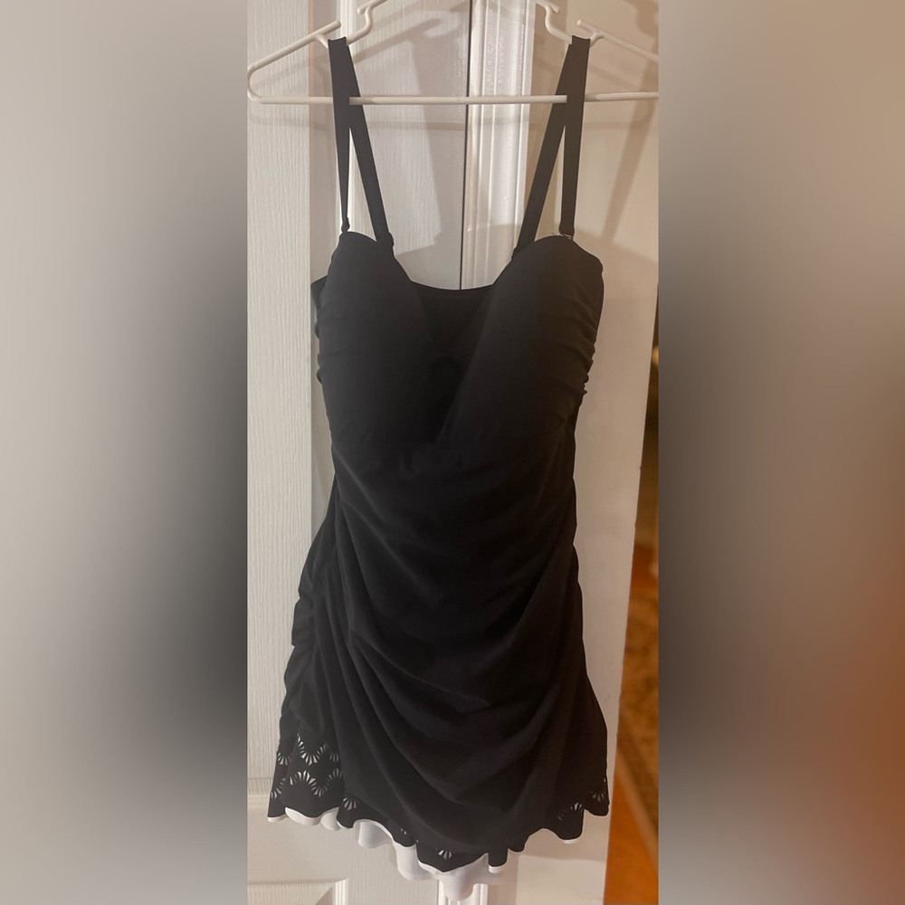 Profile by Gottex One Piece Skirted Swimsuit with Unique Black & White Overlay